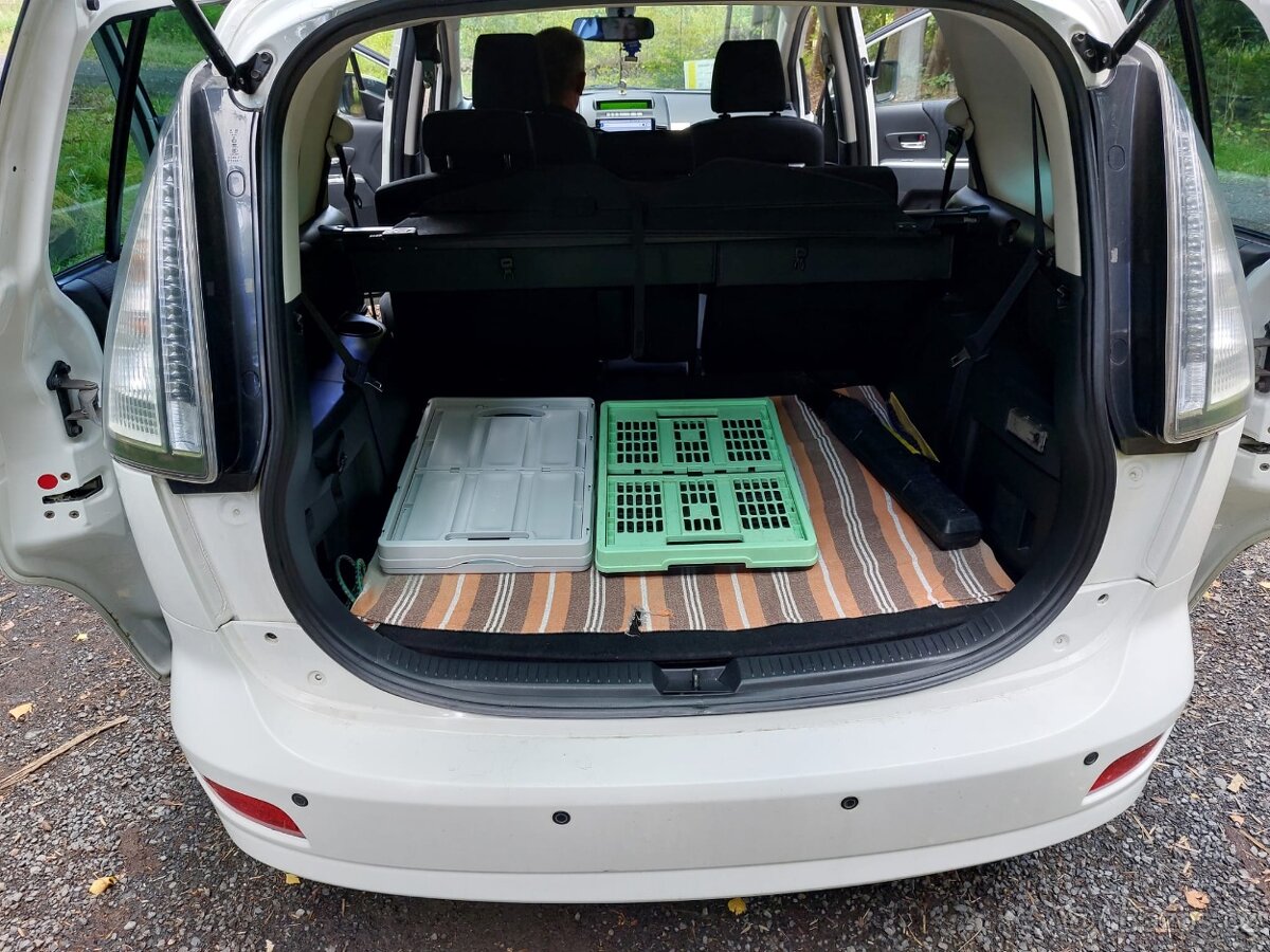 Prodam Mazda 5 , 2.0 Diesel , 7 mist , hezky stav - 18