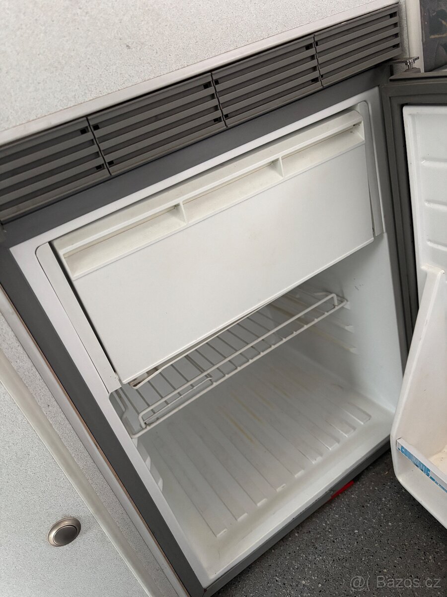 Peugeot Boxer obytný - 18