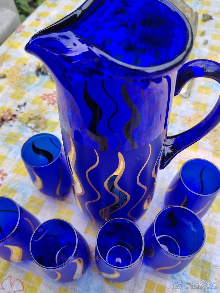 Modrý skleněný džbán a 6 skleniček - 18