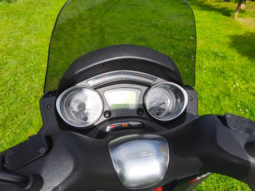 Piaggio MP3 300 LT Sport HPE (2020) TOP stav, po servisu - 18