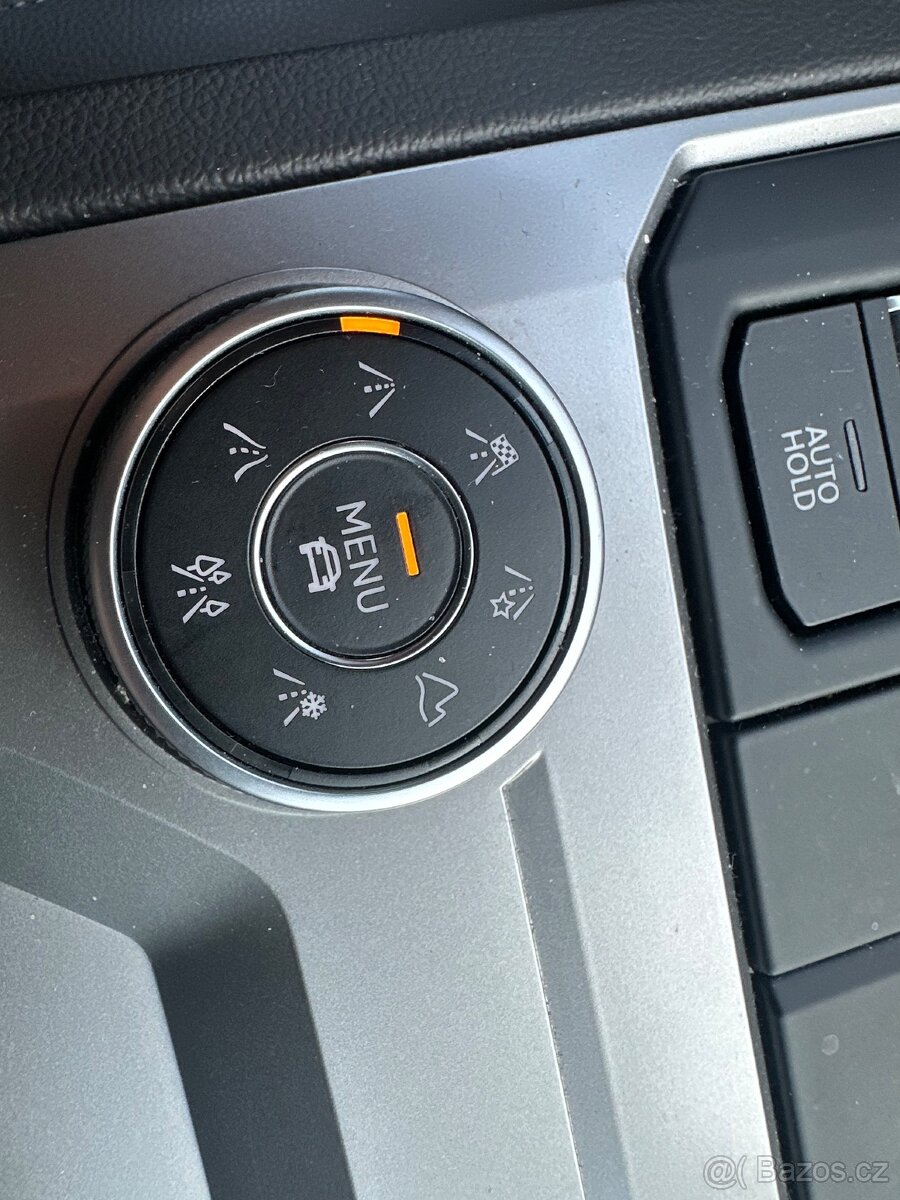 VW Touareg 3,0 Tdi 170 kw TOP STAV - 18