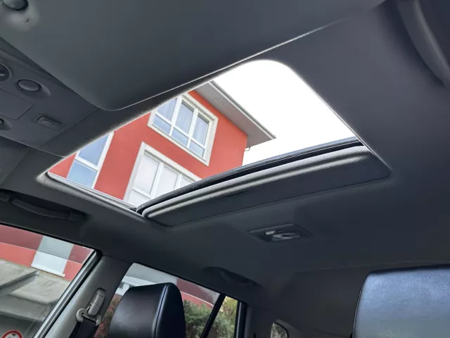 Suzuki Grand Vitara II 2.0i LPG 4x4 Kůže Xenony Tažné Šíbr - 18