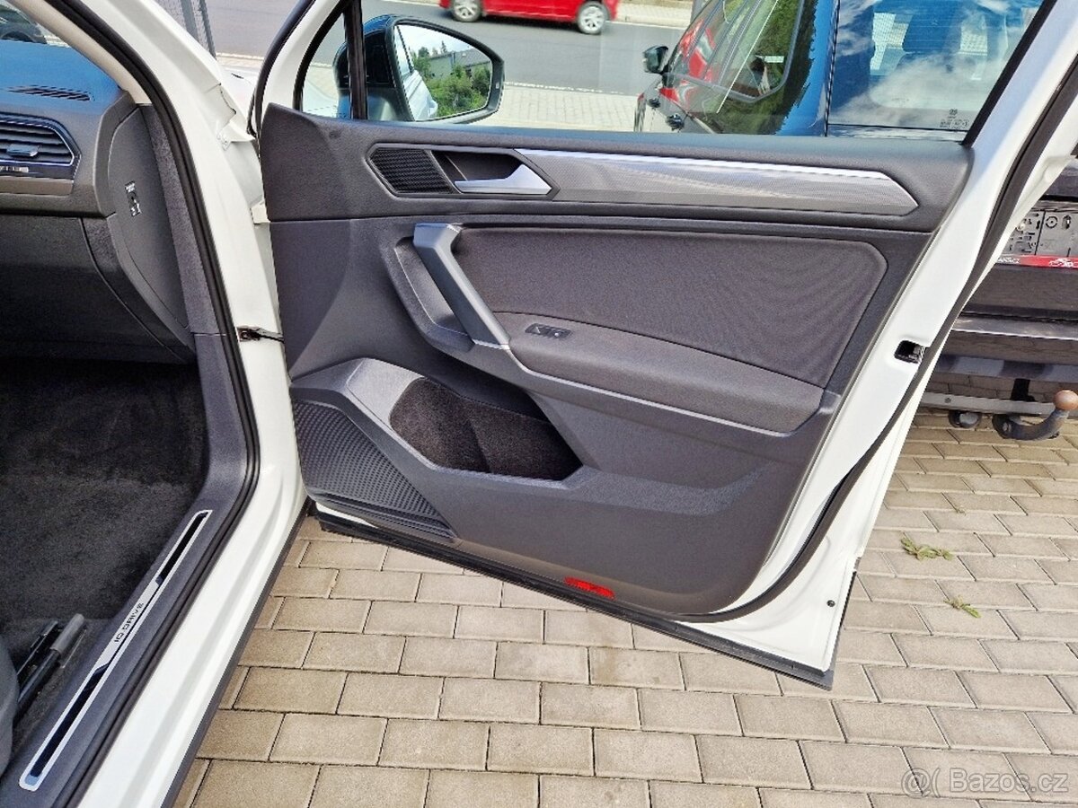 VW Tiguan Allspace 4Motion, 7 míst, plný servis - 18
