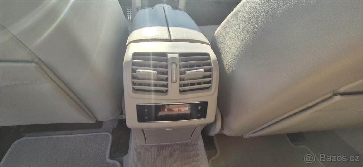 Mercedes-Benz Třídy E 3,0 E 350 Pobočka Kolín (2016) - 18