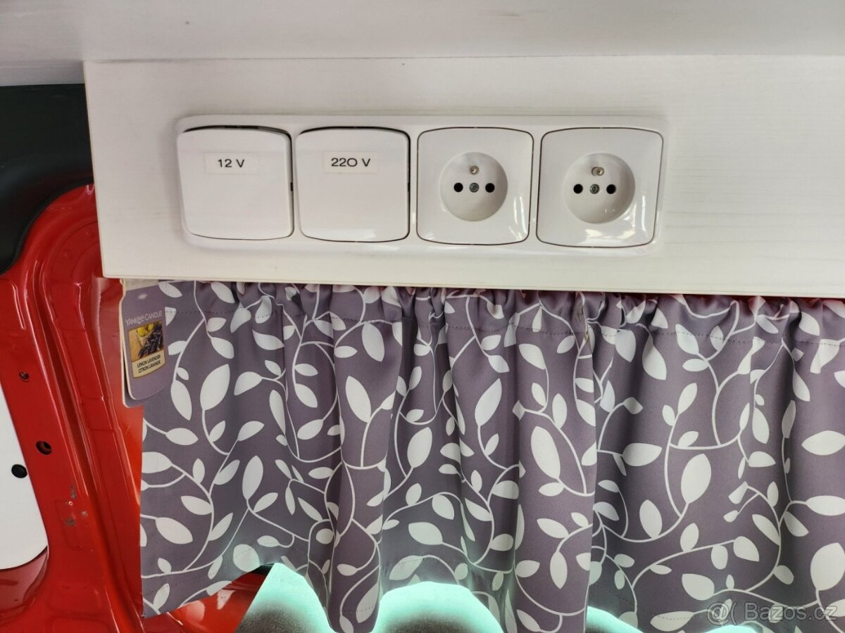 Ford Custom 2.0 tdci 96 kw ZADÁNO - 18