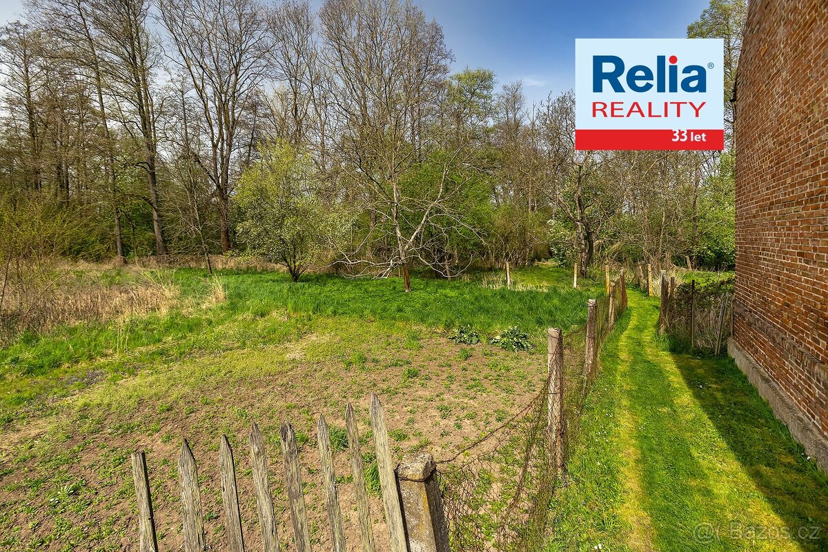 Statek s lesem a vodní plochou v Černé u Bohdanče, 10.458 m² - 18