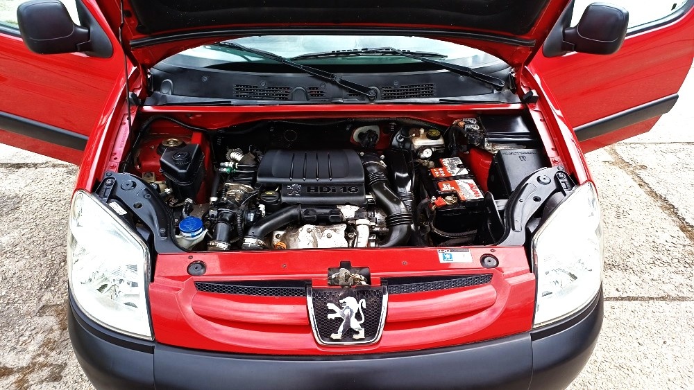 peugeot partner 89000 najeto ( krasny stav ) - 18