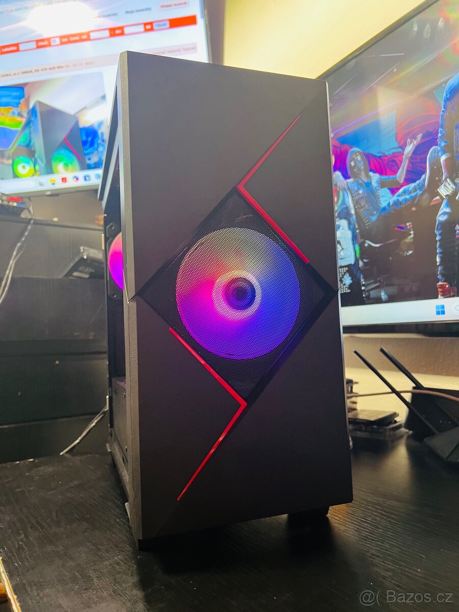 Herní Ryzen 5, až 16GB DDR4, 250GB+ 500GB, RX 470 4GB Win 11 - 18