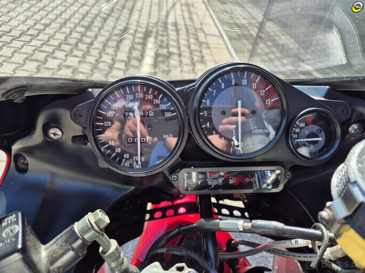 Yamaha YZF 1000 R Thunderace - 18