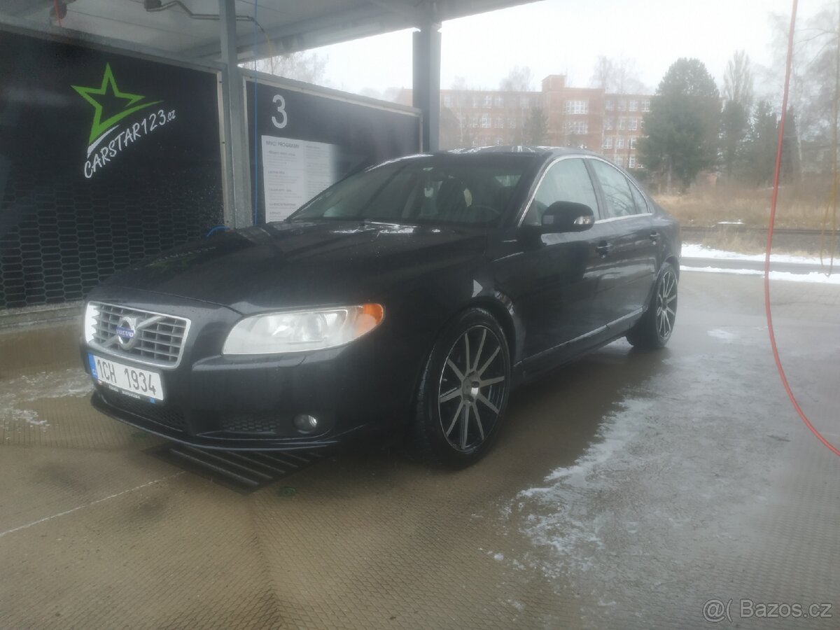 Prodám Volvo S80 D5 151 KW 2010 manuál - 18