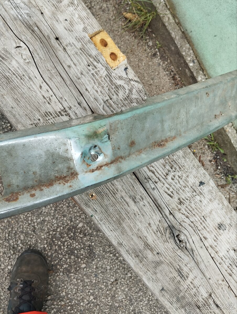 Predny naraznik 120 105 100 110 - 18