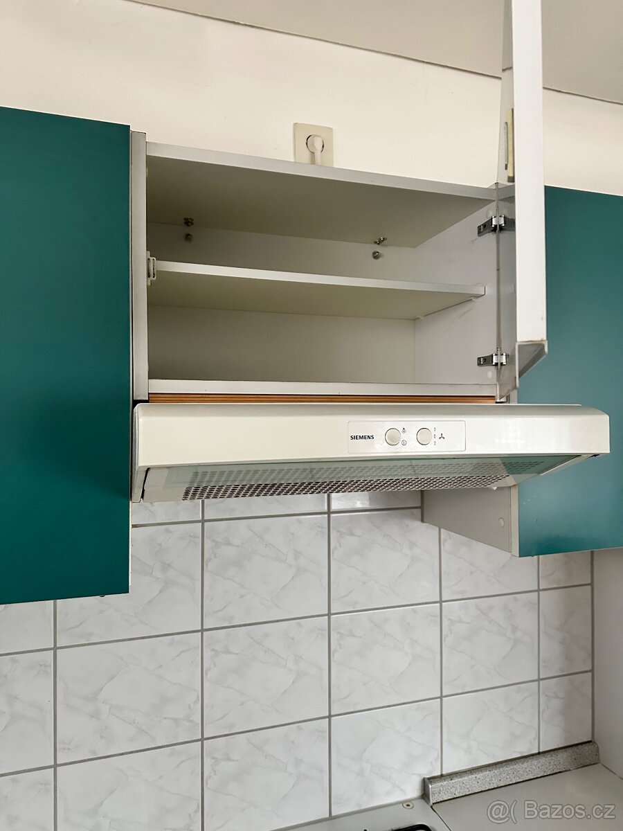 Retro zelená kuchyňská linka - 18