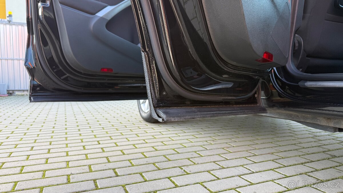 NA PRODEJ 2X Volkswagen Tiguan //2.0TDi//4motion//TOP// - 18