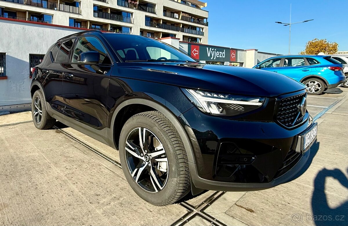 Volvo XC40 PLUS DARK, B4 FWD, 145 kW 2026 - 18