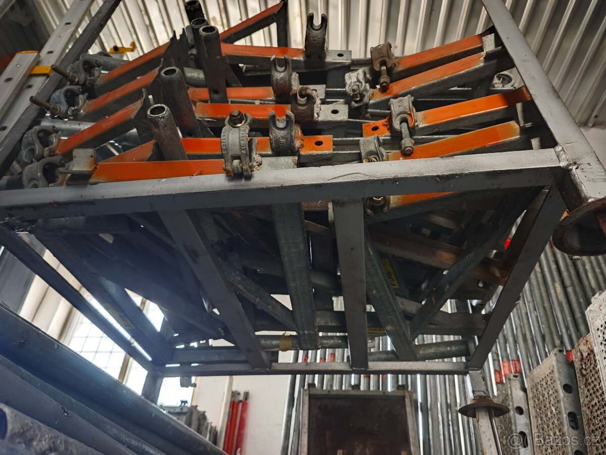 Prodám lešení Layher blitz 73, pole 2,57m (Alfix) - 18