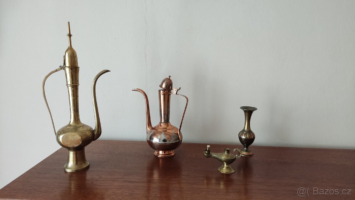 Různé bytové dekorace a cibuláky - 18