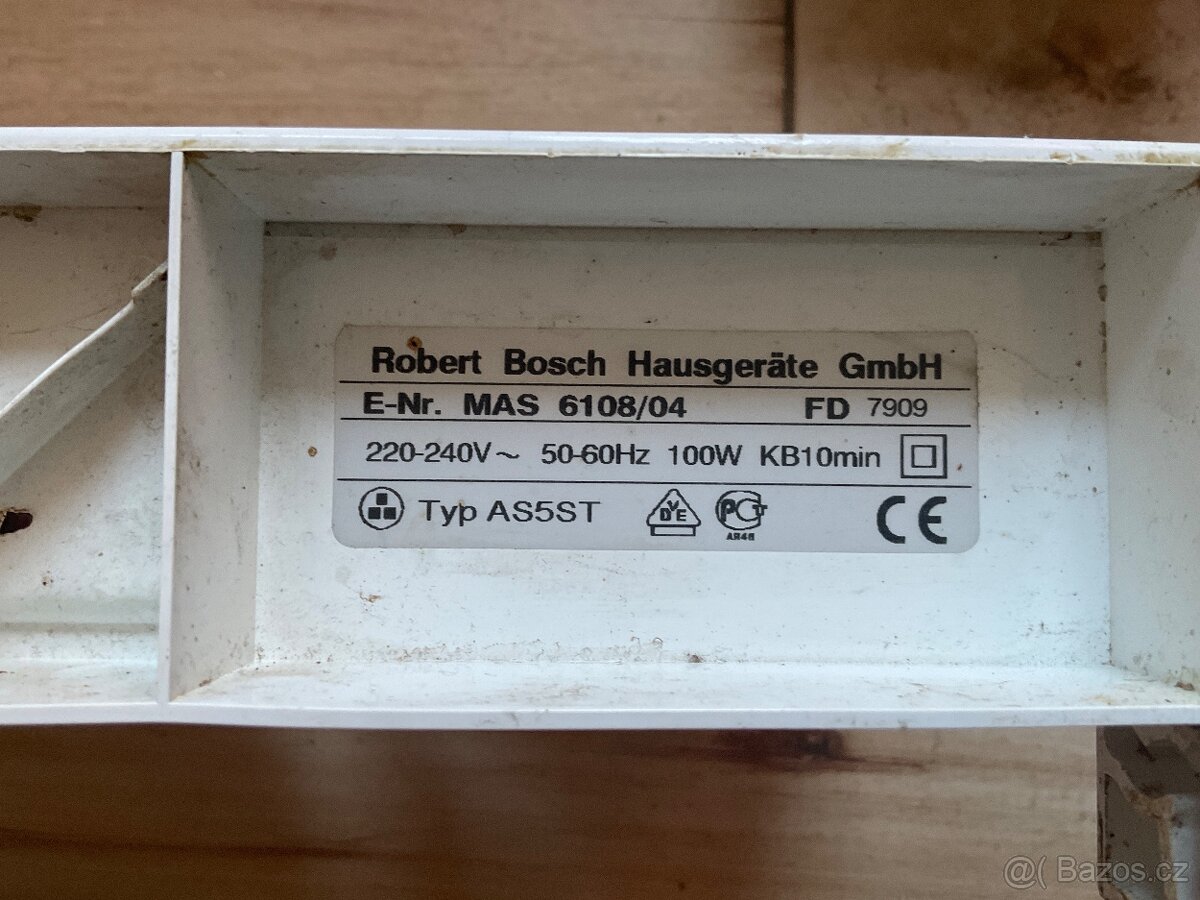 El.kráječ na chléb- Bosch - 18