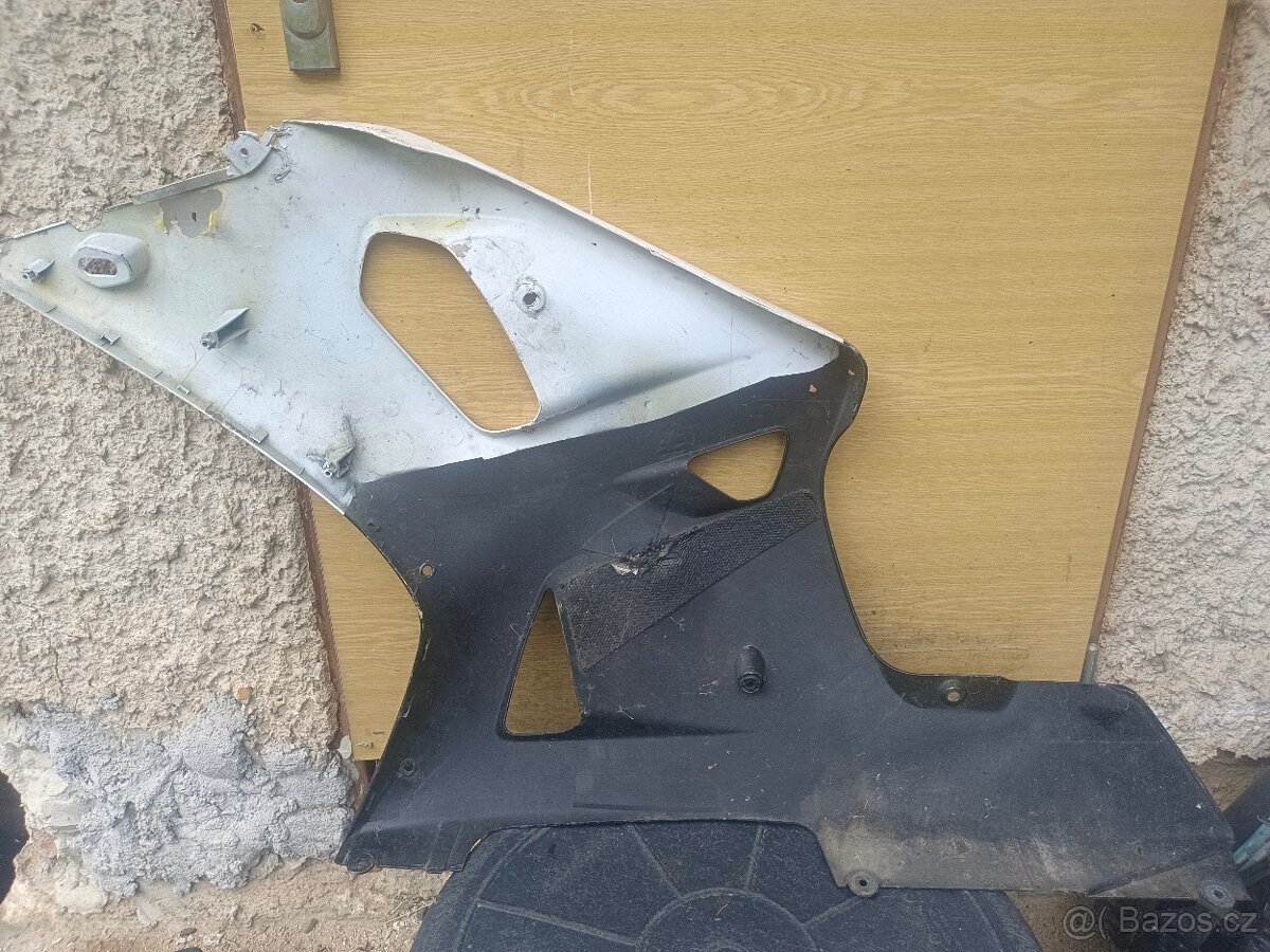 Suzuki GSX-R K1 náhradní díly #8 - 18