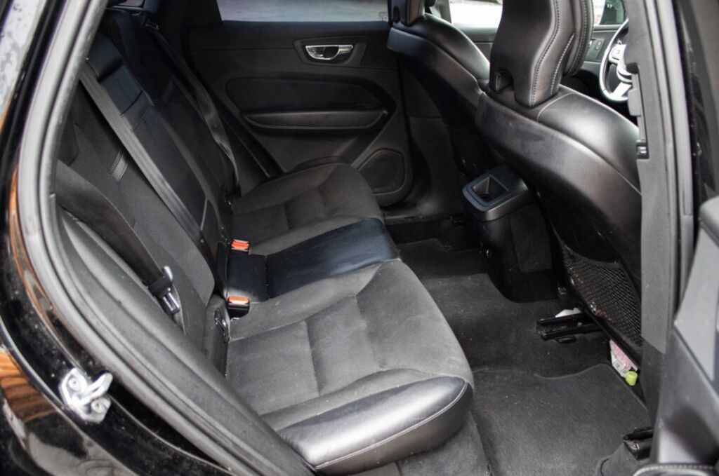 Volvo XC60 D4 Momentum, 140kW (2019) - 18