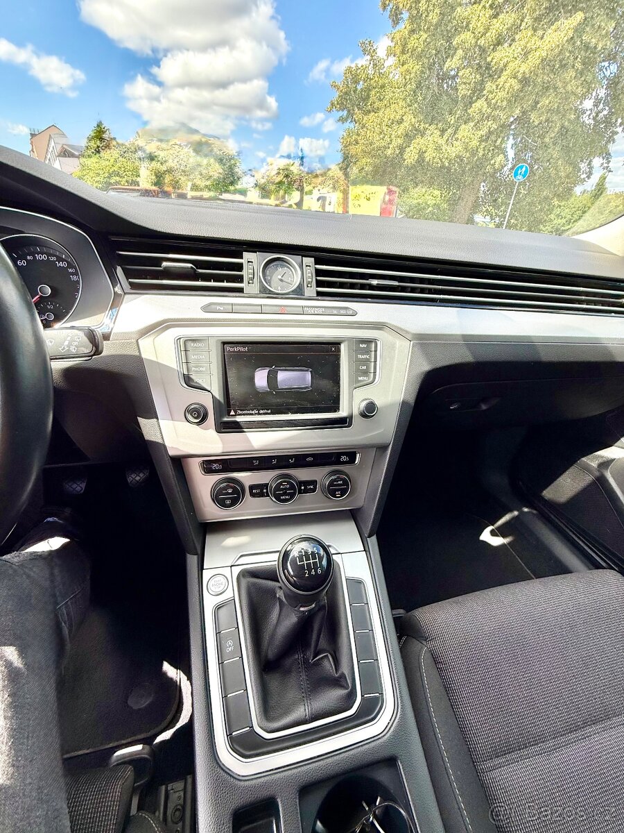Volkswagen Passat, 2.0TDI 110 KW Manuál 6q 337km Ojeté, 12/2 - 18