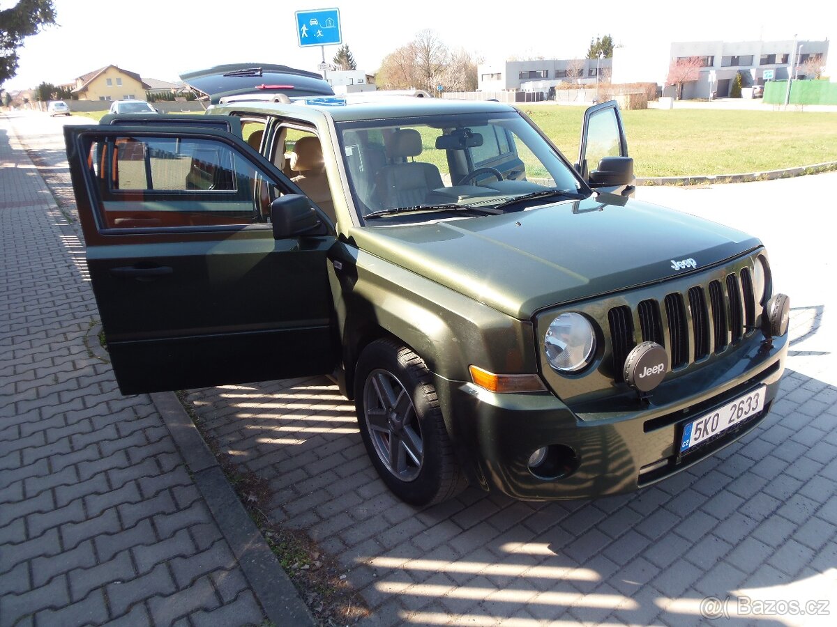 Jeep Patriot 2.4i LPG automat tažné - 18