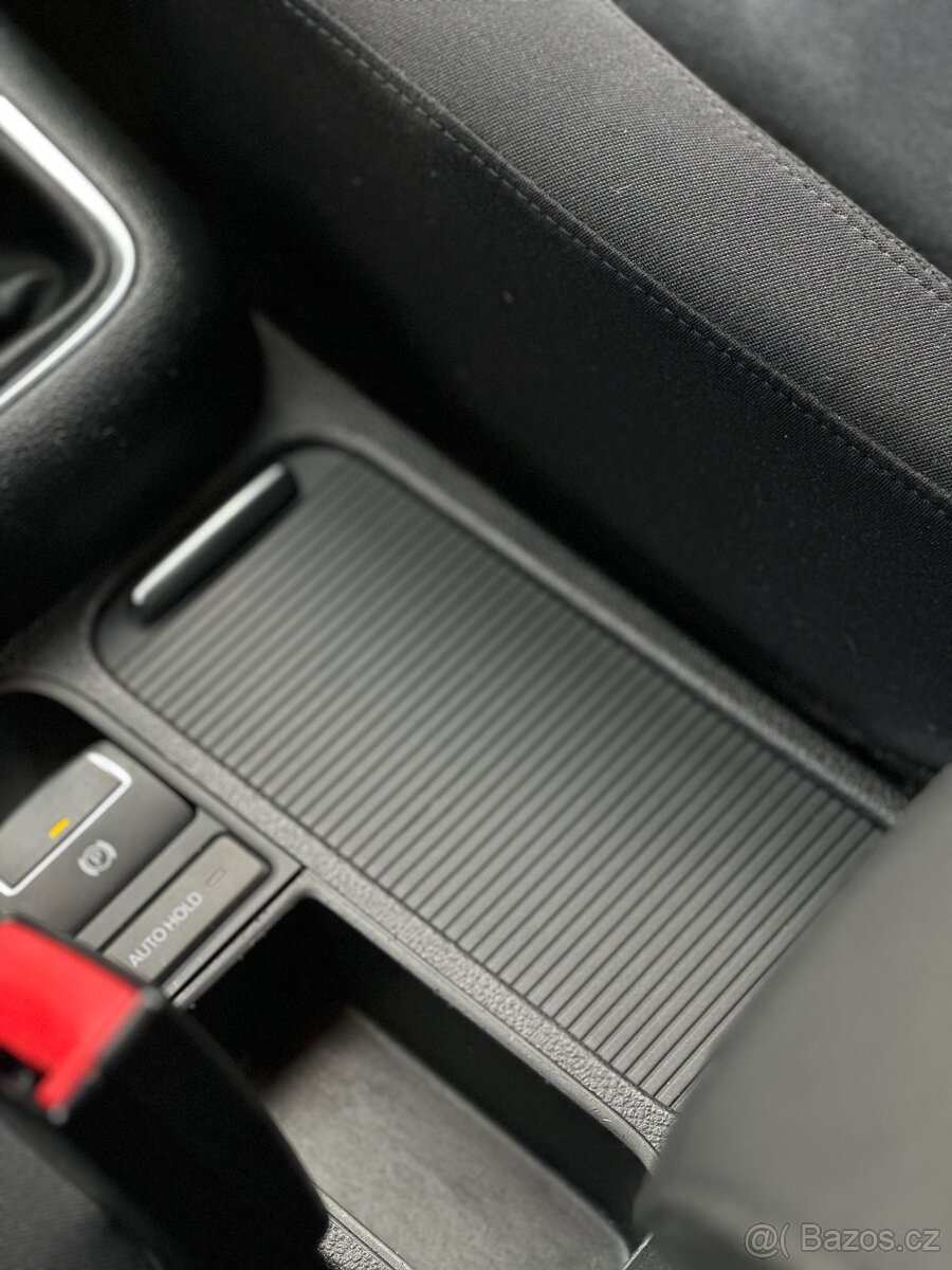 Volkswagen tiguan 2.0tdi ( TOP STAV) - 18