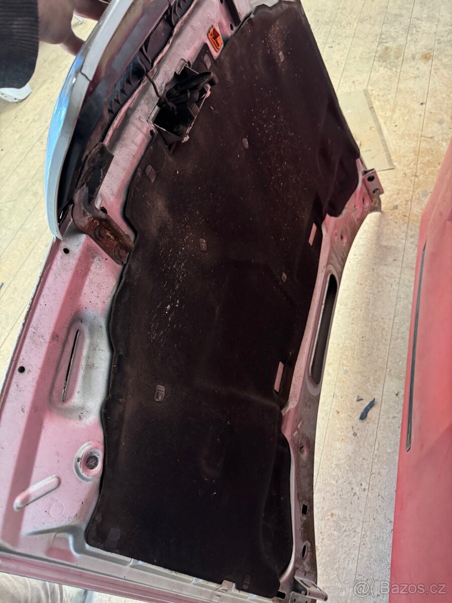 Škoda Felicia, kapota - 18