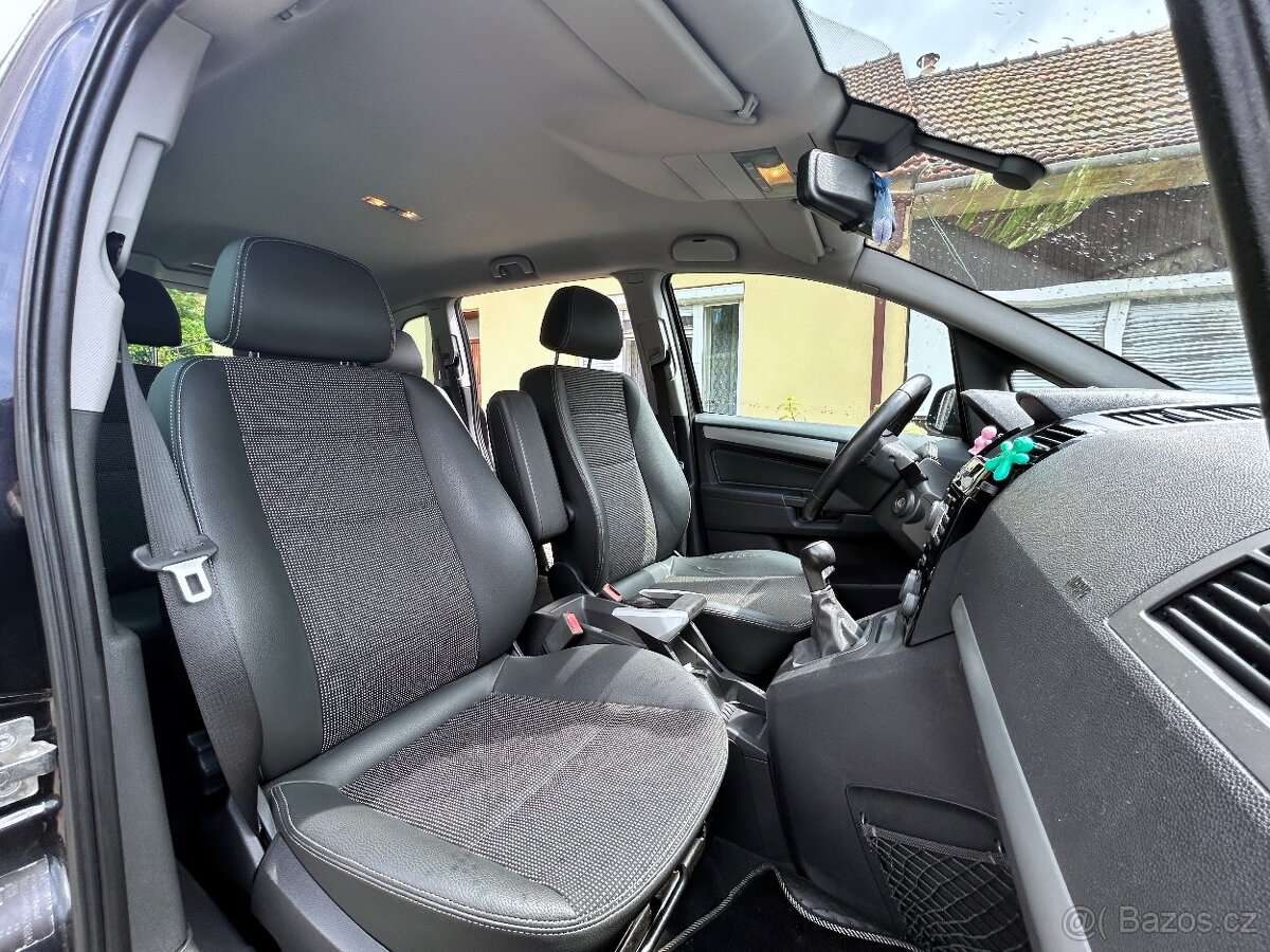 Opel Zafira B 1,8 103 kW, xenony, 253.000 km, černá - 18