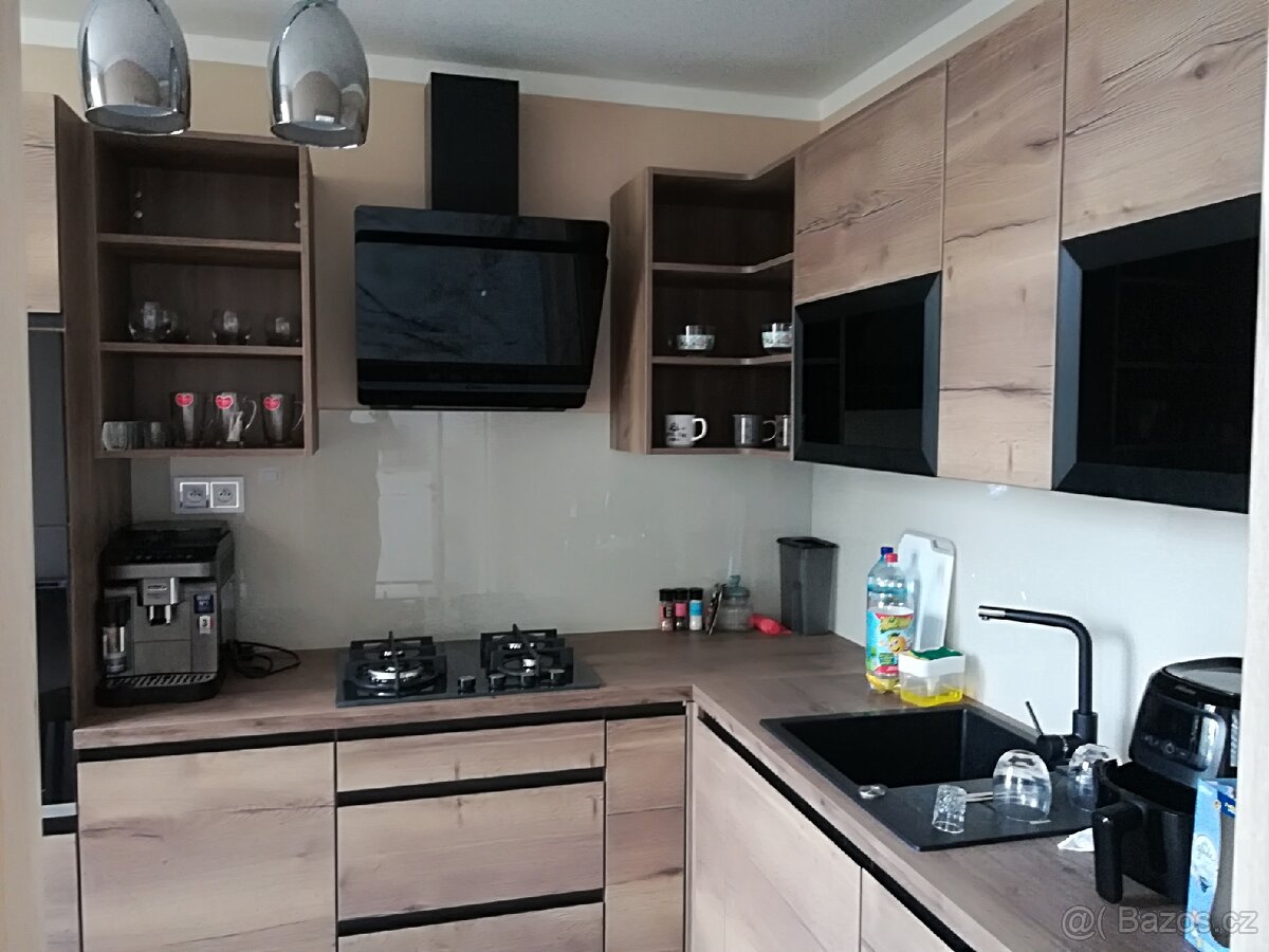 Prodej bytů 2 + 1 - 18