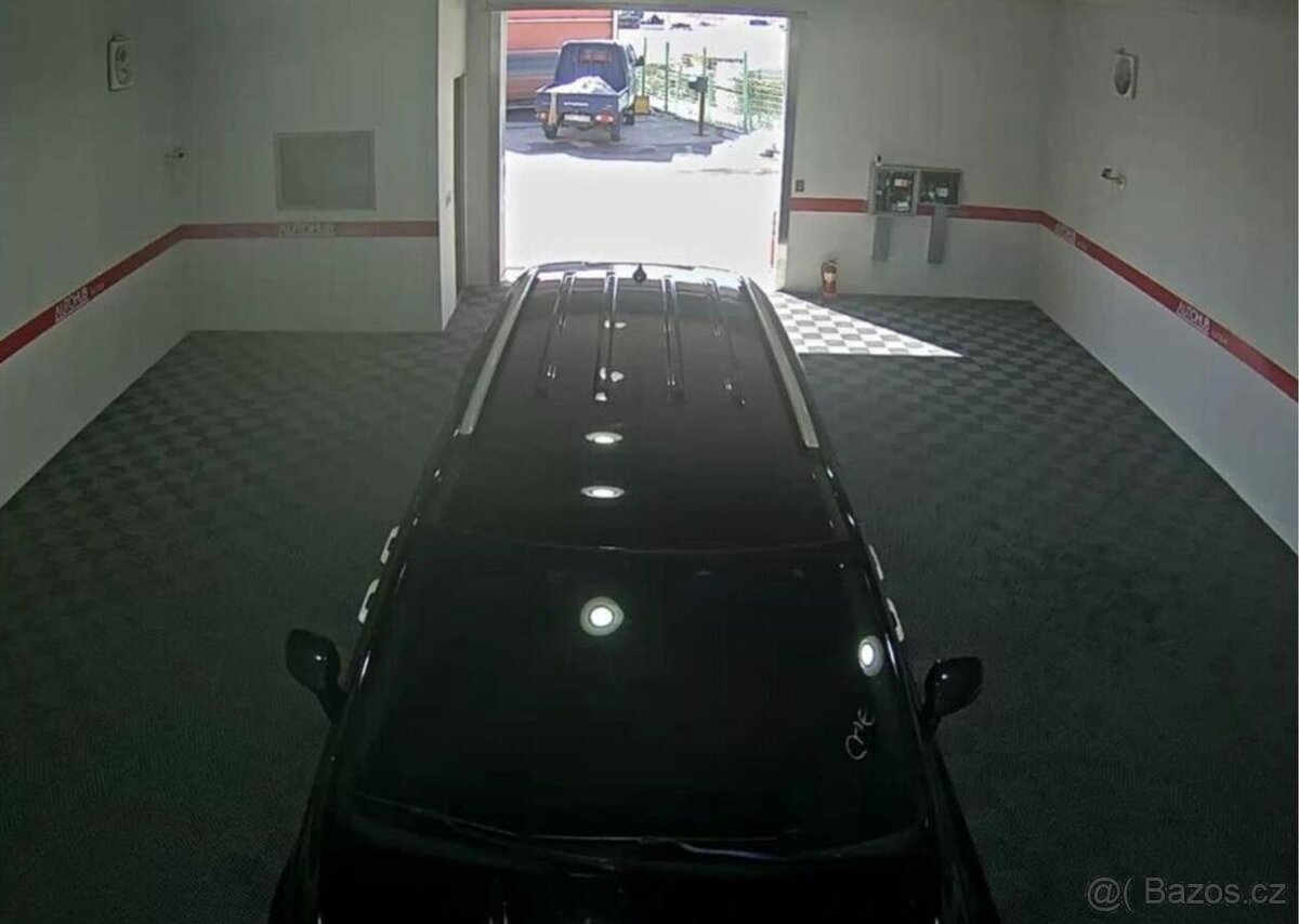 Kia Carnival 2.2-9 MÍST-VŮZ NA CESTĚ - 18