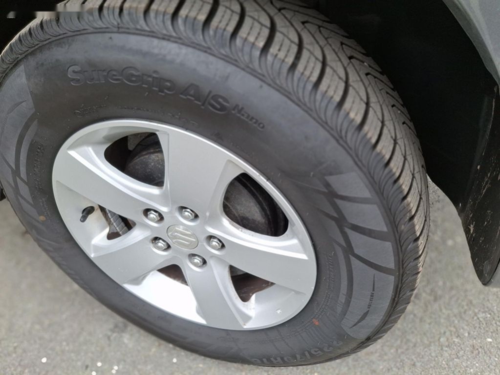 Suzuki Grand Vitara,2.0 benzin Rezervace 1 - 18