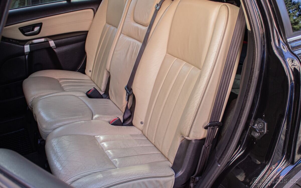 Volvo XC90 XC 90 D5 Momentum A/T - 18