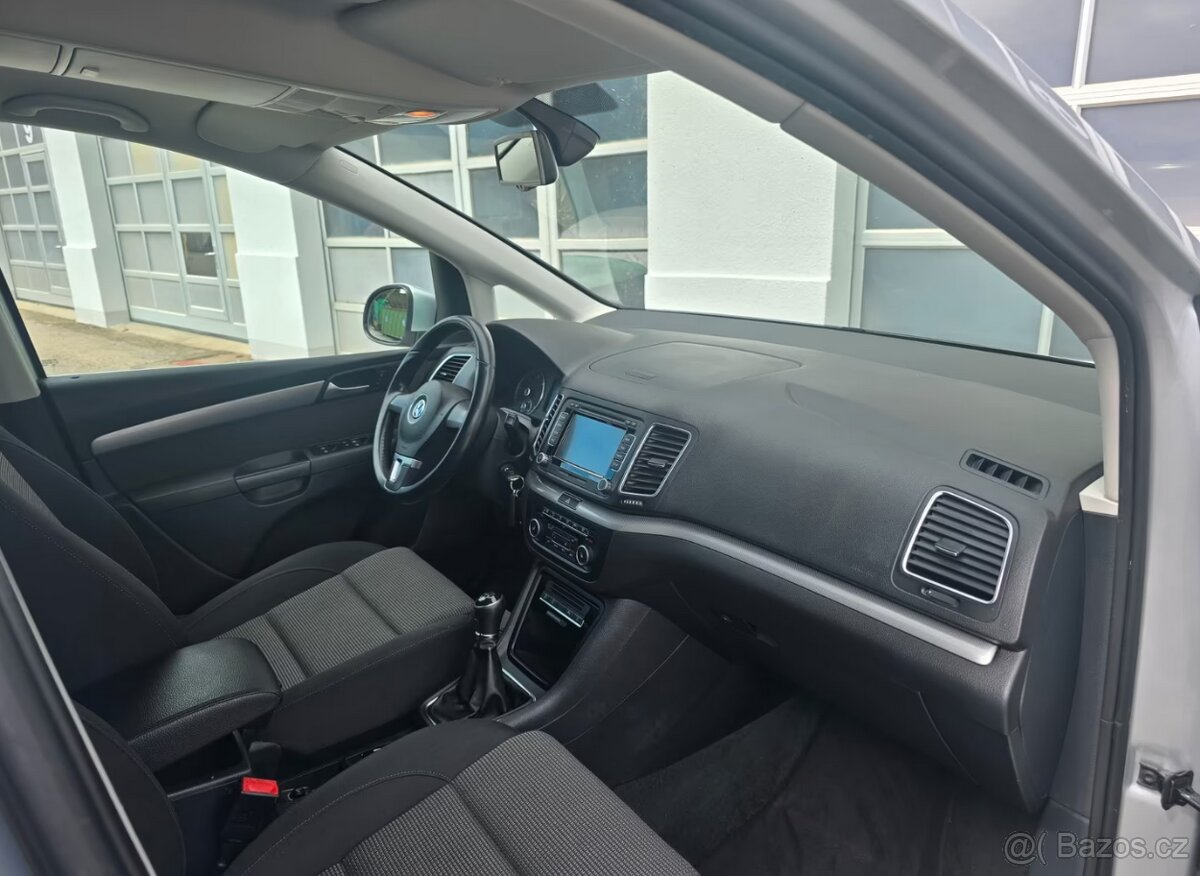 Volkswagen Sharan 2,0TDI Comfortline 103kw - 18