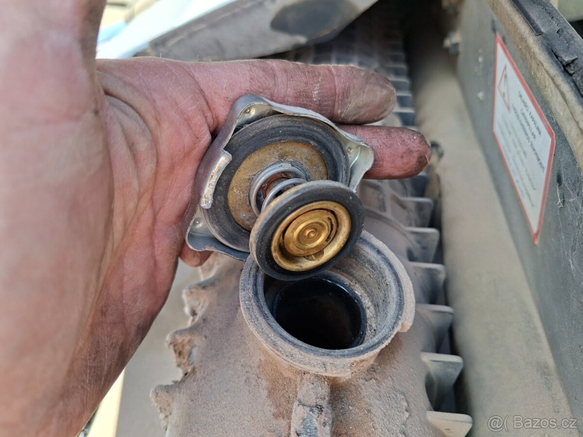 CATERPILLAR 428D 4X4 - 18