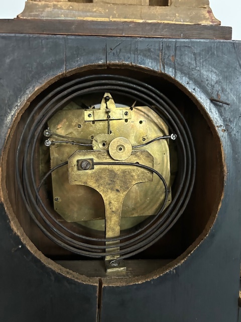 Empírové hodiny - kováři s hracím strojem zajímavý mode - 18