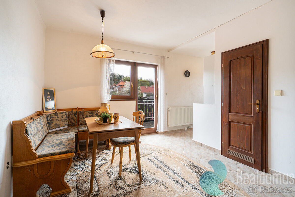 Prodej, dvougenerační rodinný dům,173m2, balkón, zahrada, Ve - 18