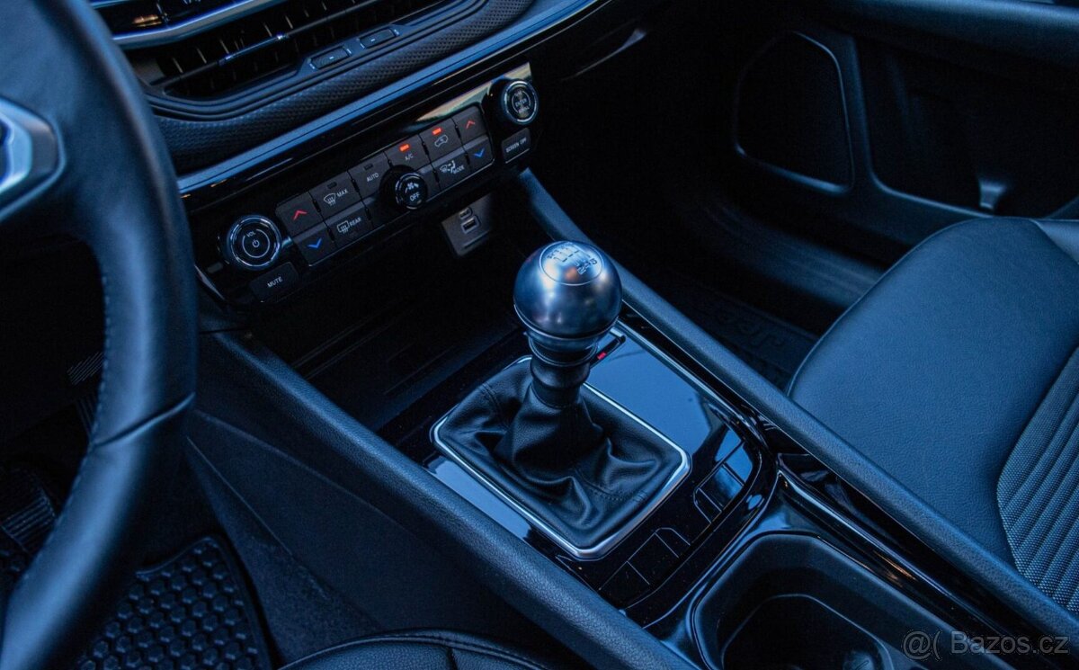 Jeep Compass 1.3 GSE Night Eagle - 18