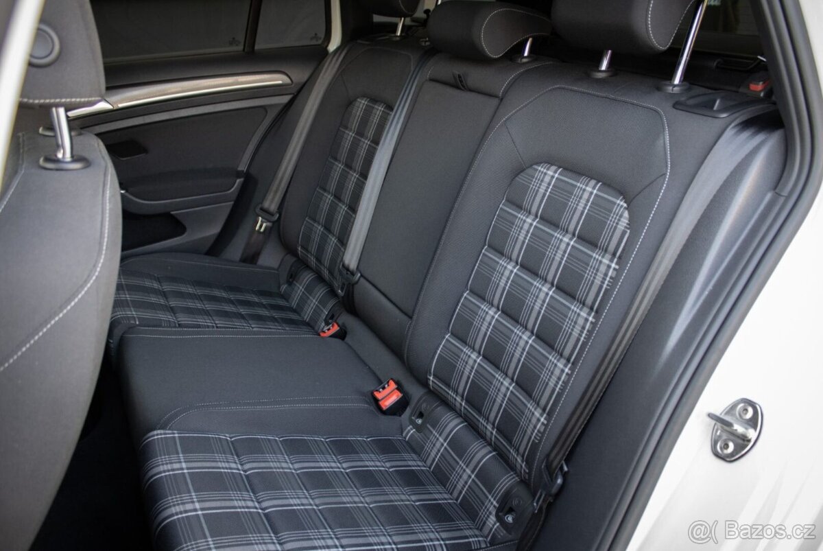 Volkswagen Golf GTD variant 2.0 TDI - 18
