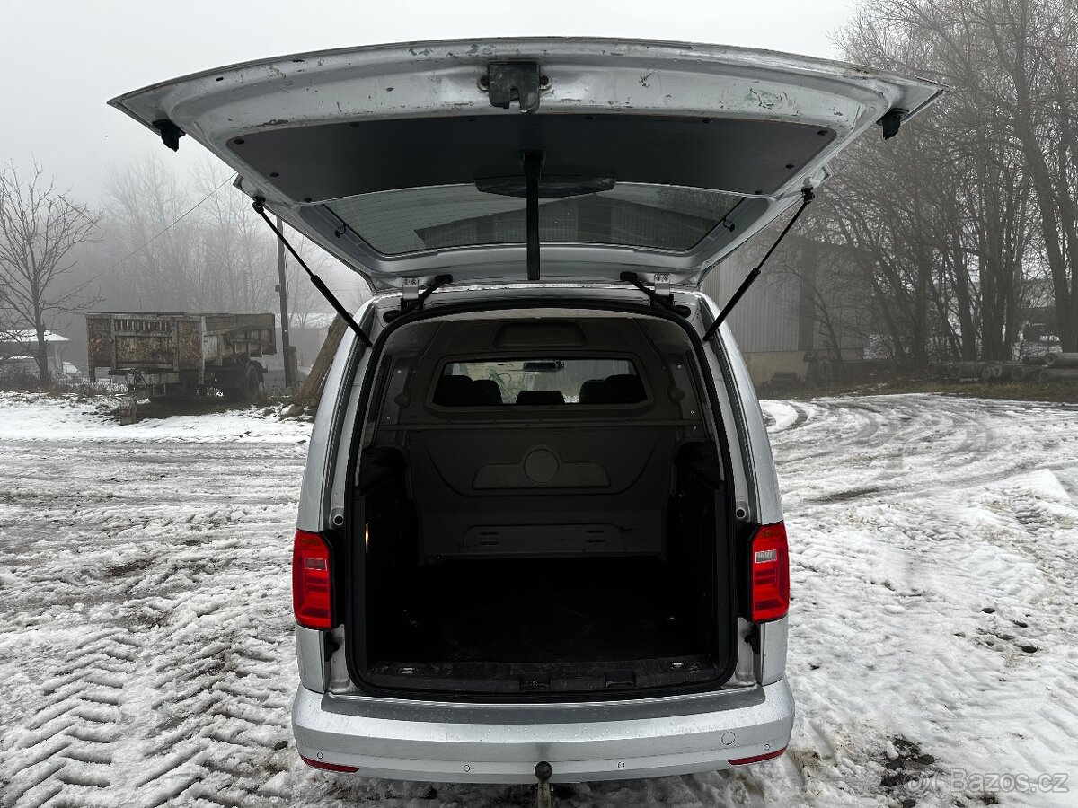 Volkswagen Caddy Maxi 2.0 TDi 5 míst Rok 2018 2X Šoupačky - 18