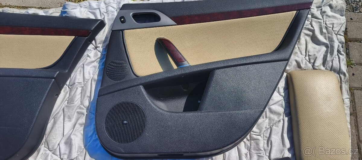 Peugeot 407 interiér - 18