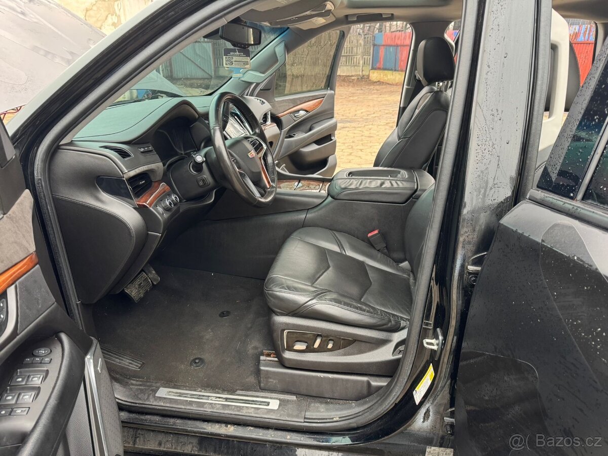 Cadillac Escalade - 18