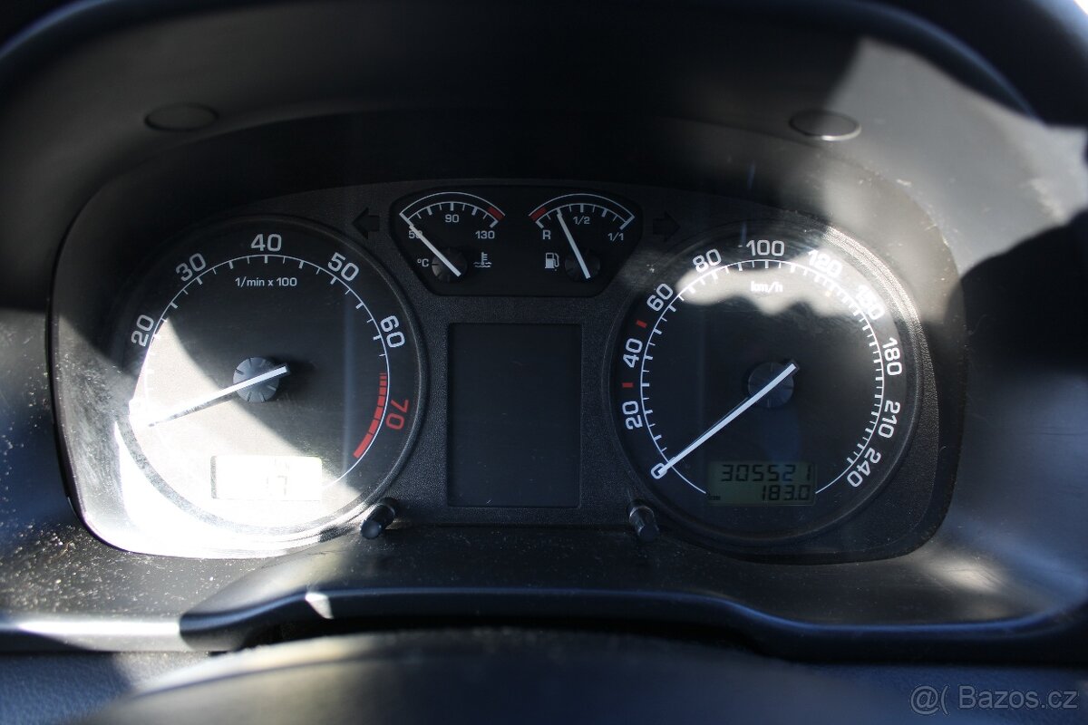 Škoda Octavia, 1,6i 74KW, r.v. 2000, STK 3/2027 - 18