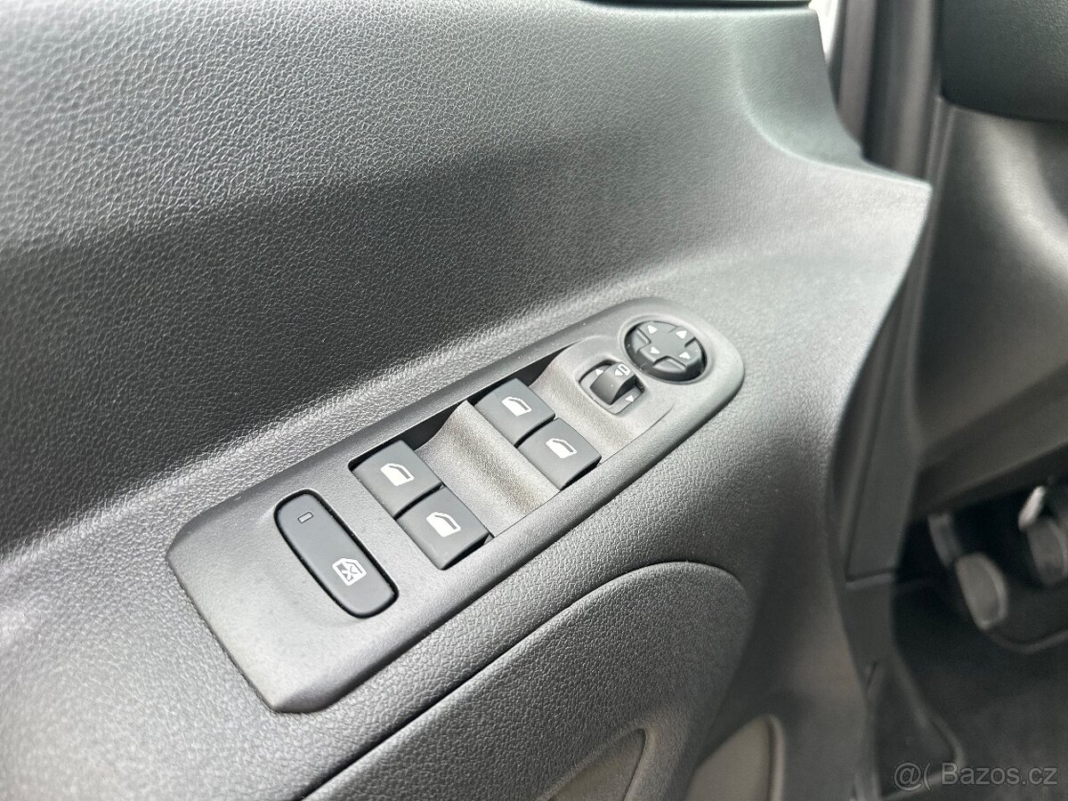 Opel Combo Life - 18