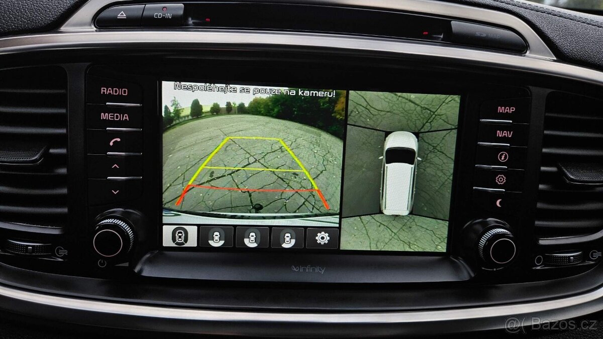 KIA Sorento 2.2 CRDI 16V 147 kW Premium 4x4 automat serviska - 18