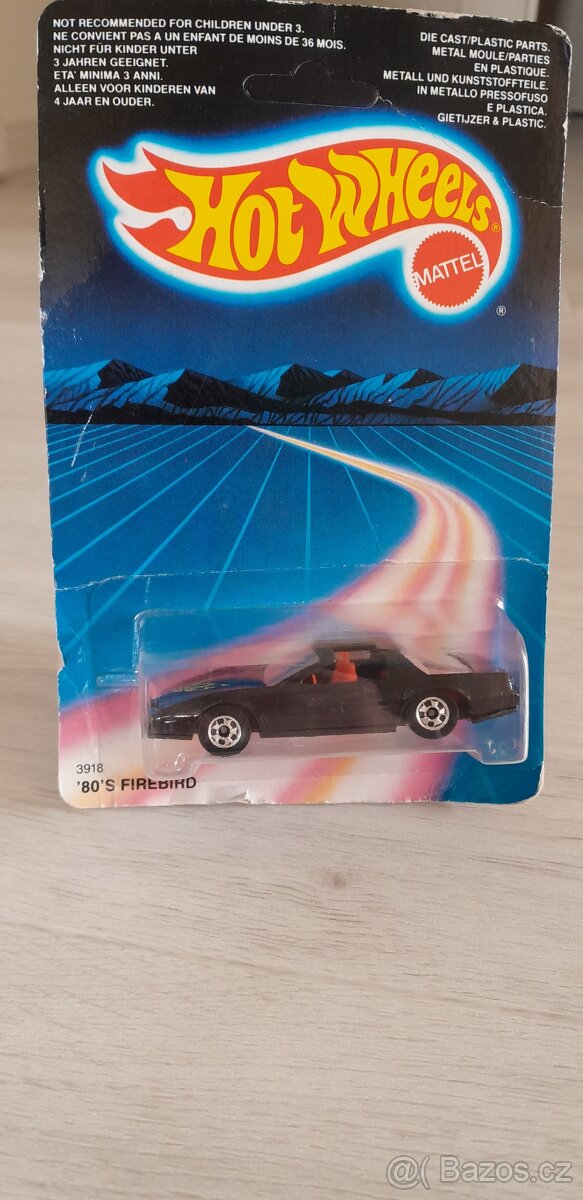 autíčka - angličáky Hot Wheels - 18