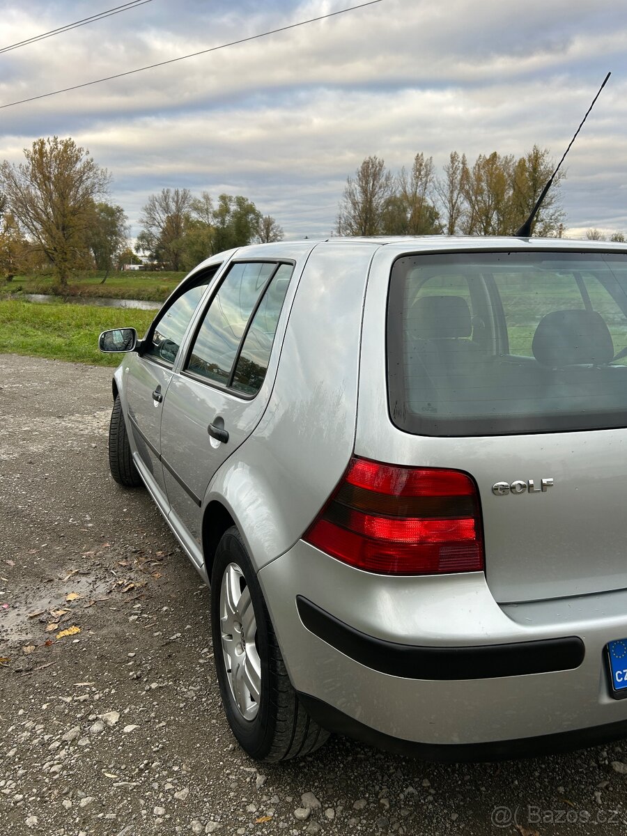 Golf 4 1.6 77kw 2002 nájezd 150tkm - 18