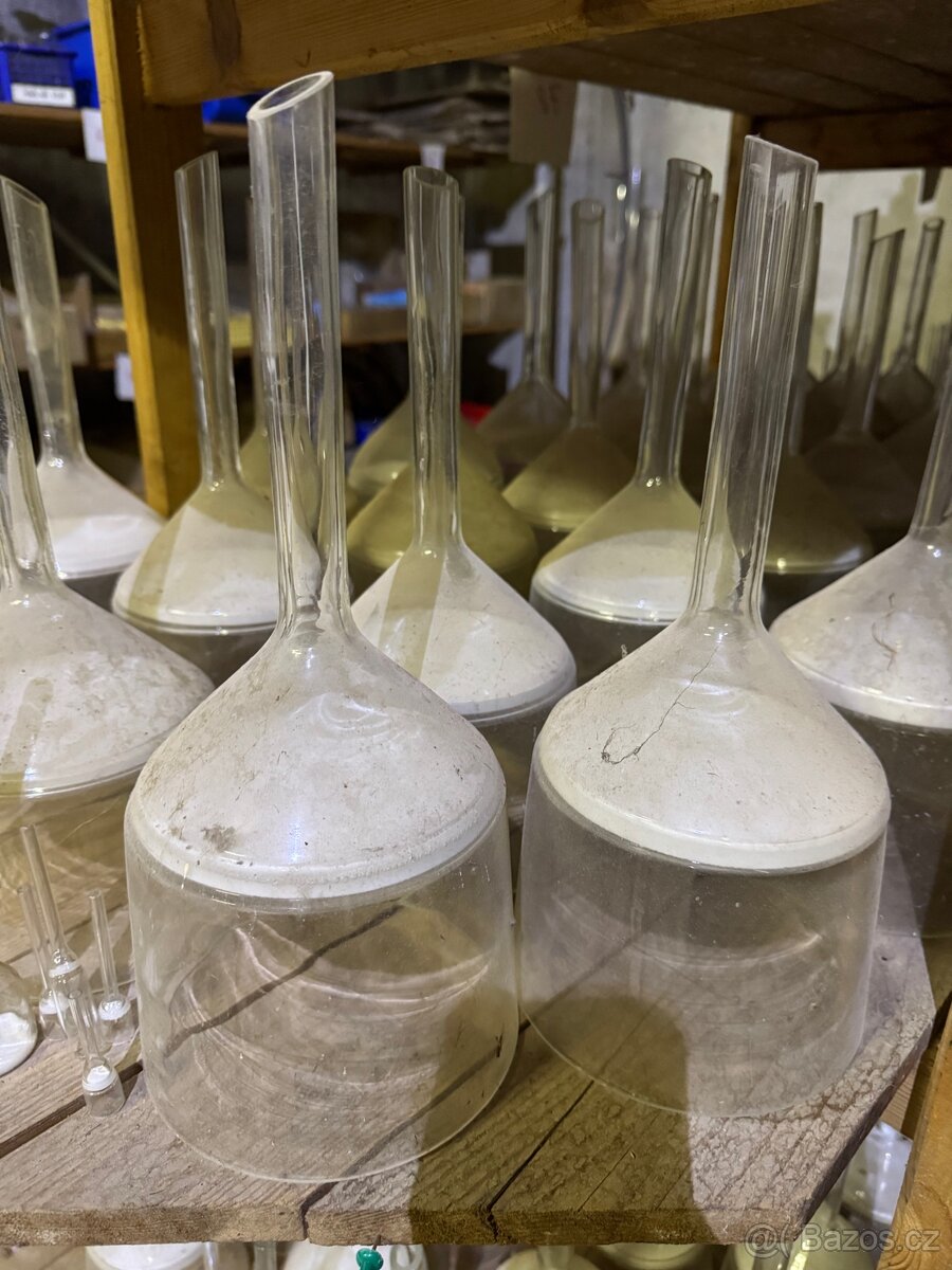 Laboratorní sklo - 18