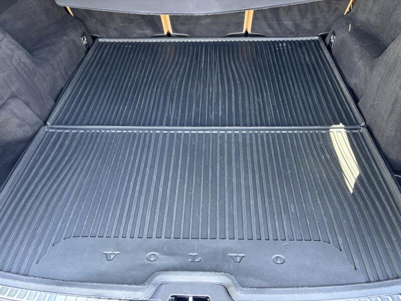 Volvo XC90 D5 AWD, 4X4, REZERVACE - 18