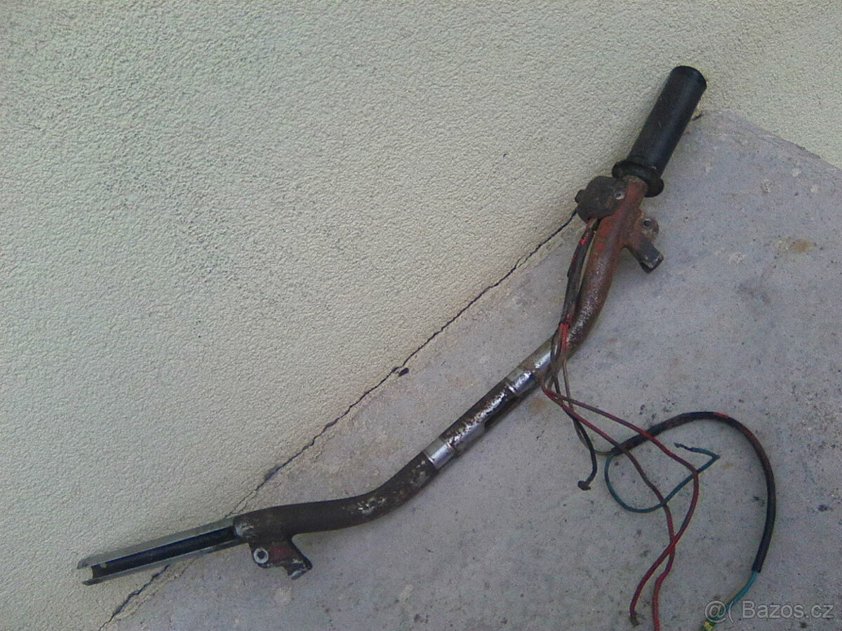 Jawa 250/350 Panelka - p.vidle,podsedlové plechy,n. obrouček - 18