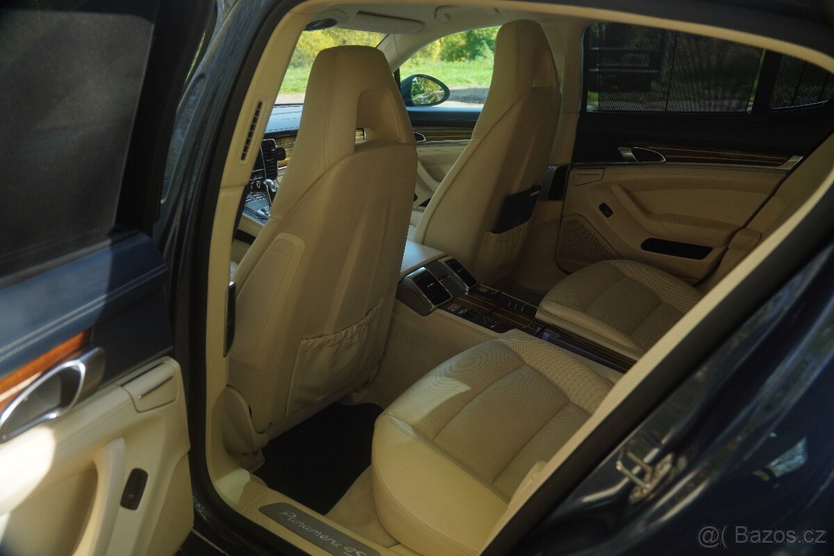 PORSCHE PANAMERA 4S 400HP V8 - 18
